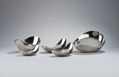 Two bowls from the 'Bloom' collection and three bowls from the 'Leaf' collection, designed by Helle Damkjaer, 2012 and 2013, executed by Georg Jensen, Denmark - Secese a umění 20. století