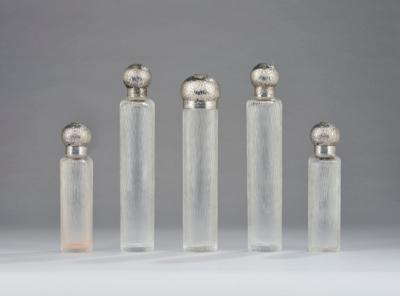 A five-piece toilette set with silver mount, Johann Payer or Johann Prochaska, Vienna, by May 1922 - Secese a umění 20. století