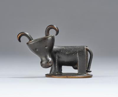 Karl Hagenauer (?), cow "Eno", extinguisher or signet, model number 1711, first executed in 1926-28, executed by Werkstätte Hagenauer, Vienna - Jugendstil e arte applicata del XX secolo