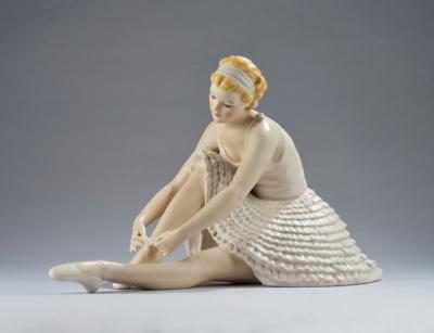 Stephan Dakon (1904-1992), a large figurine of a ballerina, model number 2031, Keramos, Vienna, by c. 1949 - Jugendstil and 20th Century Arts and Crafts