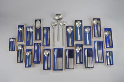 Tias Eckhoff (1926-2016), a 102-piece cutlery service 'Maya', designed in 1961, executed by Norsk Stalpress, Bergen, Norway - Jugendstil e arte applicata del XX secolo
