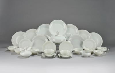 Ena Rottenberg, a 30-piece service “Ena Orient” for nine persons, designed in 1930/34, executed by Vienna Manufactury Augarten, as of 1934 - Secese a umění 20. století