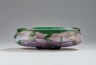 A large bowl "Chèvre-feuille", Daum, Nancy, c. 1914 - Jugendstil e arte applicata del XX secolo