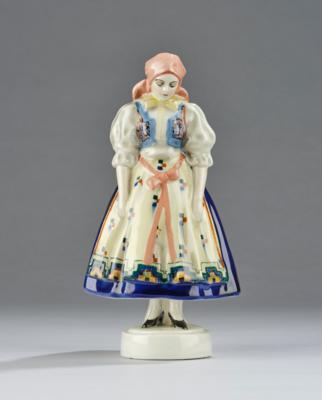 Hentschel (i.e. Handzel, August), a young woman with traditional costume, model number 5591, designed in around 1926, executed by Wiener Manufaktur Friedrich Goldscheider, by c. 1941 - Jugendstil e arte applicata del XX secolo