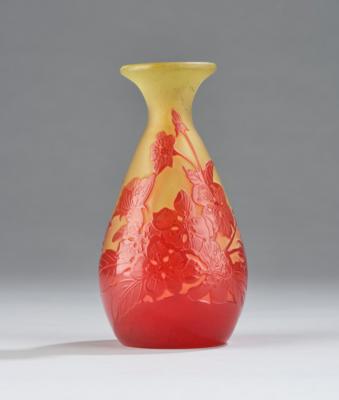 A vase “Hortensias”, Emile Gallé, Nancy, c. 1920 - Jugendstil and 20th Century Arts and Crafts