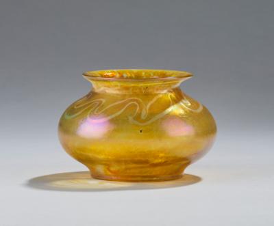 A vase, Raffinerie und Glasfabrik Fritz Heckert, probably designed by Otto Thamm, 1901 - Secese a umění 20. století