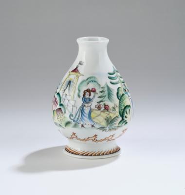 A vase depicting a "wildlife park with stags and a girl", pattern number 5023, executed by Vienna Porcelain Factory Augarten, c. 1934 - Jugendstil e arte applicata del XX secolo