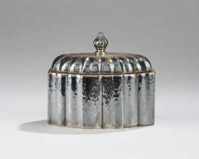 A silver sugar bowl hammered decoration, Vienna, as of May 1922 - Jugendstil and 20th Century Arts and Crafts