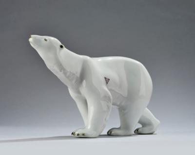 A polar bear, model number 474, Porzellanfabrik Royal Dux - Jugendstil e arte applicata del XX secolo