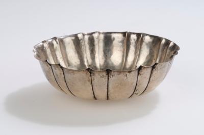 Josef Hoffmann, a silver bowl, designed in 1935, executed by Alexander Sturm, Vienna - Jugendstil e arte applicata del XX secolo