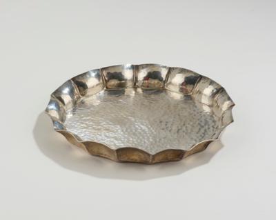 A 935 silver bowl with hammered decoration, Rudolf Souval, Vienna, as of May 1922 - Jugendstil e arte applicata del XX secolo