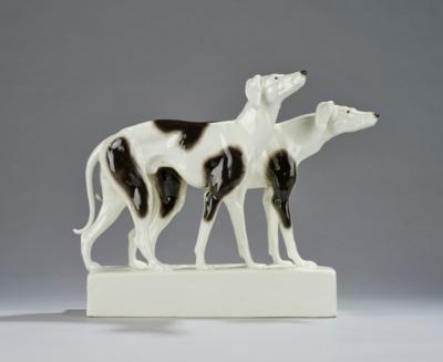 Wilhelm Bormann (Beaume), zwei stehende Windhunde, Modellnummer: 3416, Entwurf: ca. 1905/06, Ausführung: Wiener Manufaktur Friedrich Goldscheider, um 1922 - Kleinode des Jugendstils und angewandte Kunst des 20. Jahrhunderts