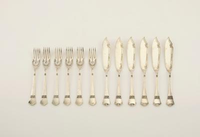 A twelve-part fish cutlery set made of silver, Alexander Sturm, Vienna, as of May 1922 - Jugendstil and 20th Century Arts and Crafts