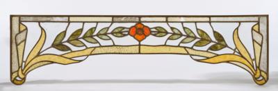 A cut glass window with central floral pattern and leafy tendrils, c. 1900/1920 - Jugendstil e arte applicata del XX secolo