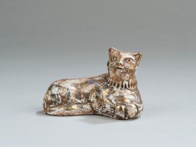 Gudrun Baudisch-Wittke (1907-1982), a recumbent cat with a ball, Hallstatt Keramik - Jugendstil and 20th Century Arts and Crafts