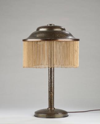 A brass lamp with hammered decoration, c. 1930 - Jugendstil e arte applicata del XX secolo