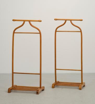 A pair of valet stands (“Stummer Diener”), model number 133, executed by Gebrüder Thonet, Vienna - Jugendstil and 20th Century Arts and Crafts