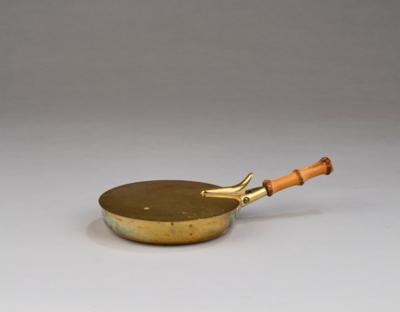 A pot-shaped ashtray, model number 3709, Carl Auböck, Vienna, c. 1960 - Secese a umění 20. století