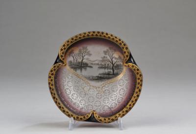 A bowl with three indentations decorated with a landscape, Daum, Nancy, c. 1895-98 - Jugendstil e arte applicata del XX secolo