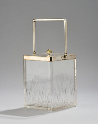 An Art Deco confectionery box with silver-plated mount and bevelled decoration, c. 1920/35 - Secese a umění 20. století