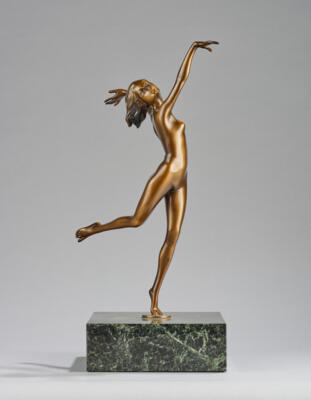 A bronze figure of a female dancer, in the style of Josef Lorenzl, c. 1920/30 - Jugendstil e arte applicata del XX secolo