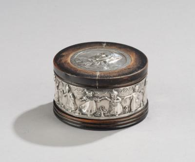 A lidded box with children as monthly depictions, Österreichische Gesellschaft zur Förderung der Medaillenkunst und Kleinplastik, silversmith: Carl Haas, Vienna, c. 1900/15 - Secese a umění 20. století