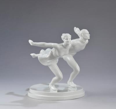 Gady (Kayser) Lajos (1895-1983), two ice skaters, model number 5786, from the Olympia series, designed in 1939, executed by Porcelain Manufactory Herend - Secese a umění 20. století