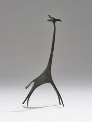 A giraffe as pretzel holder, model number 9531, Werkstätte Hagenauer, Vienna - Jugendstil e arte applicata del XX secolo