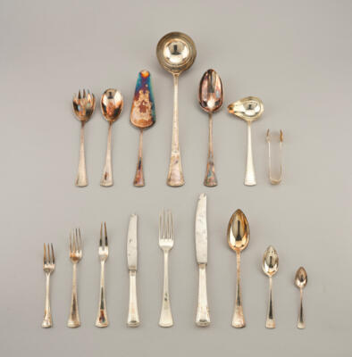A large complete cutlery service for twelve persons (105 pieces), in original box, Krupp Berndorf - Jugendstil e arte applicata del XX secolo