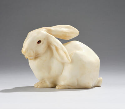 An alabaster hare, c. 1900 - Jugendstil e arte applicata del XX secolo