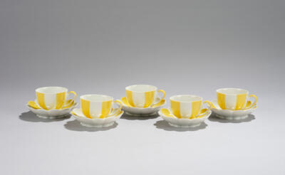 Josef Hoffmann, five mocha cups and five saucers in melon shape, form number 15, pattern number 5538, designed in 1929, executed by Vienna Porcelain Manufactory Augarten - Jugendstil e arte applicata del XX secolo