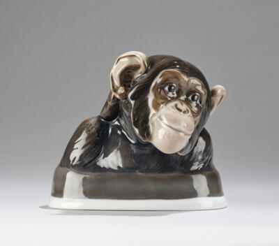 Karl Himmelstoss, a homesick ape (“Heimweh”), model number K 659, designed in 1923, executed by Porzellan-Manufaktur Philipp Rosenthal & Co., Selb, by c. 1945 - Jugendstil e arte applicata del XX secolo