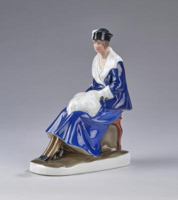 Margarethe Becking, sitzende Modedame mit Hermelinmuff, Fraureuth Kunstabteilung, Wallendorf, 1919-26 - Kleinode des Jugendstils & Angewandte Kunst des 20. Jahrhunderts