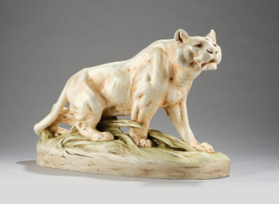 Otto Jarl (1856-1915), a large panther, porcelain factory, Royal Dux - Jugendstil e arte applicata del XX secolo