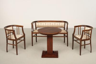 A suite of furniture: settee, two armchairs and a table, cf model number 5303 and 6093, designed in around 1911-15, executed by Gebrüder Thonet, Vienna - Jugendstil e arte applicata del XX secolo