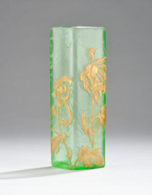 Vase mit Chrysanthemendekor, Legras  &  Cie, St. Denis, um 1900 - Kleinode des Jugendstils & Angewandte Kunst des 20. Jahrhunderts