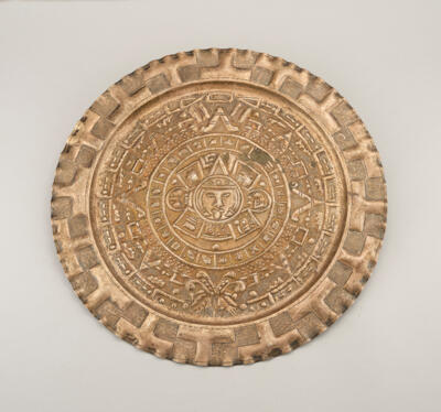 A sterling silver wall plate ‘Stone of the sun’, Mexico, 20th century - Jugendstil e arte applicata del XX secolo