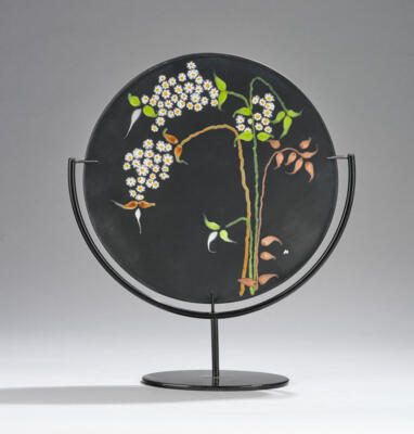 A decorative object in a Japanese style with cherry blossom decor - Jugendstil e arte applicata del XX secolo