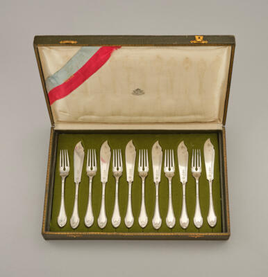 A twelve-piece silver fish cutlery set in original box, M. H. Wilkens & Söhne, Berlin-Hemelingen, c. 1900 - Secese a umění 20. století