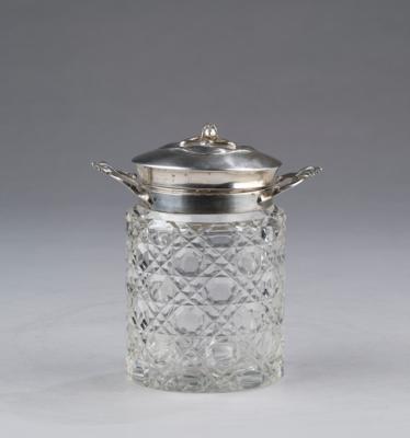 A lidded box with silver mount decorated with nymph and water lily motifs, Vienna, c. 1900 - Jugendstil e arte applicata del XX secolo