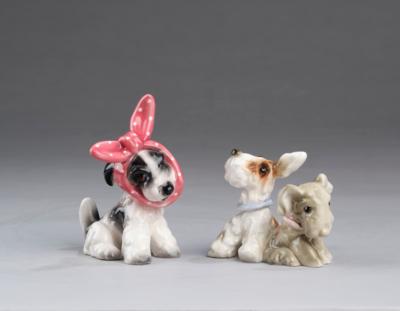 Ida Meisinger, ‘Toothache’, model number 7070, ‘Group’, two sitting West Highland Terriers, model number 6950, designed in around 1934/35, executed by Wiener Manufaktur Friedrich Goldscheider, by c. 1941 and 52 - Secese a umění 20. století
