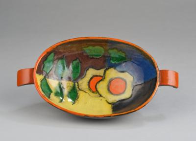 An oval bowl with two handles (in the form of two eyelets), model number 657, designed in around 1928-38, executed by Wiener Manufaktur Friedrich Goldscheider, by c. 1941 - Jugendstil and 20th Century Arts and Crafts
