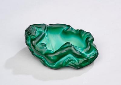 A bowl or ashtray with female nude from the 'Ingrid' series, Curt Schlevogt, Gablonz, glass melting and pressing by Josef Riedel, Polaun, 1934-39 - Secese a umění 20. století