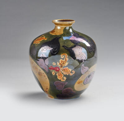 A vase ‘Pergamon’, Ernst Wahliss, Turn-Vienna, c. 1918 - Jugendstil e arte applicata del XX secolo