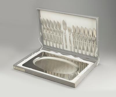 Carl Auböck, fish cutlery for 12 persons with serving cutlery and a large tray, Morinox, c. 1960/70 - Secese a umění 20. století