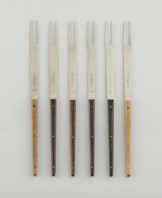 Set aus sechs Fonduegabeln, Modellnummer: 1012, Carl Auböck, Wien, um 1960 - Kleinode des Jugendstils & Angewandte Kunst des 20. Jahrhunderts
