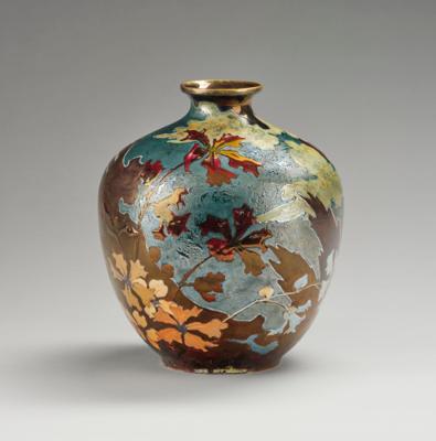 A vase “Pergamon”, Ernst Wahliss, Turn-Vienna, c. 1918 - Jugendstil e arte applicata del 20 secolo