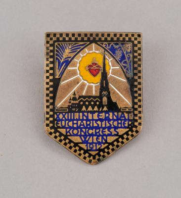 A badge of the XXIII International Eucharistic Congress in Vienna (1912) - Jugendstil e arte applicata del XX secolo