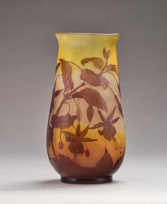 Vase mit Fuchsien, Emile Gallé, Nancy, um 1925 - Kleinode des Jugendstils & Angewandte Kunst des 20. Jahrhunderts