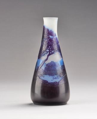 Vase mit Wald- und Seelandschaft, Emile Gallé, Nancy, um 1920 - Kleinode des Jugendstils & Angewandte Kunst des 20. Jahrhunderts